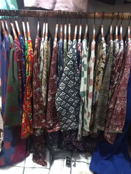 圖 庫(kù)存夏季短袖t恤庫(kù)房外貿(mào)低價(jià)位服裝批發(fā)廠(chǎng)家地?cái)傏s集 北京服裝 鞋帽 箱包